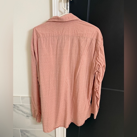 Marlboro Men's Casual Button Down Shirt in Peachy Coral Color - Picture 4 of 4